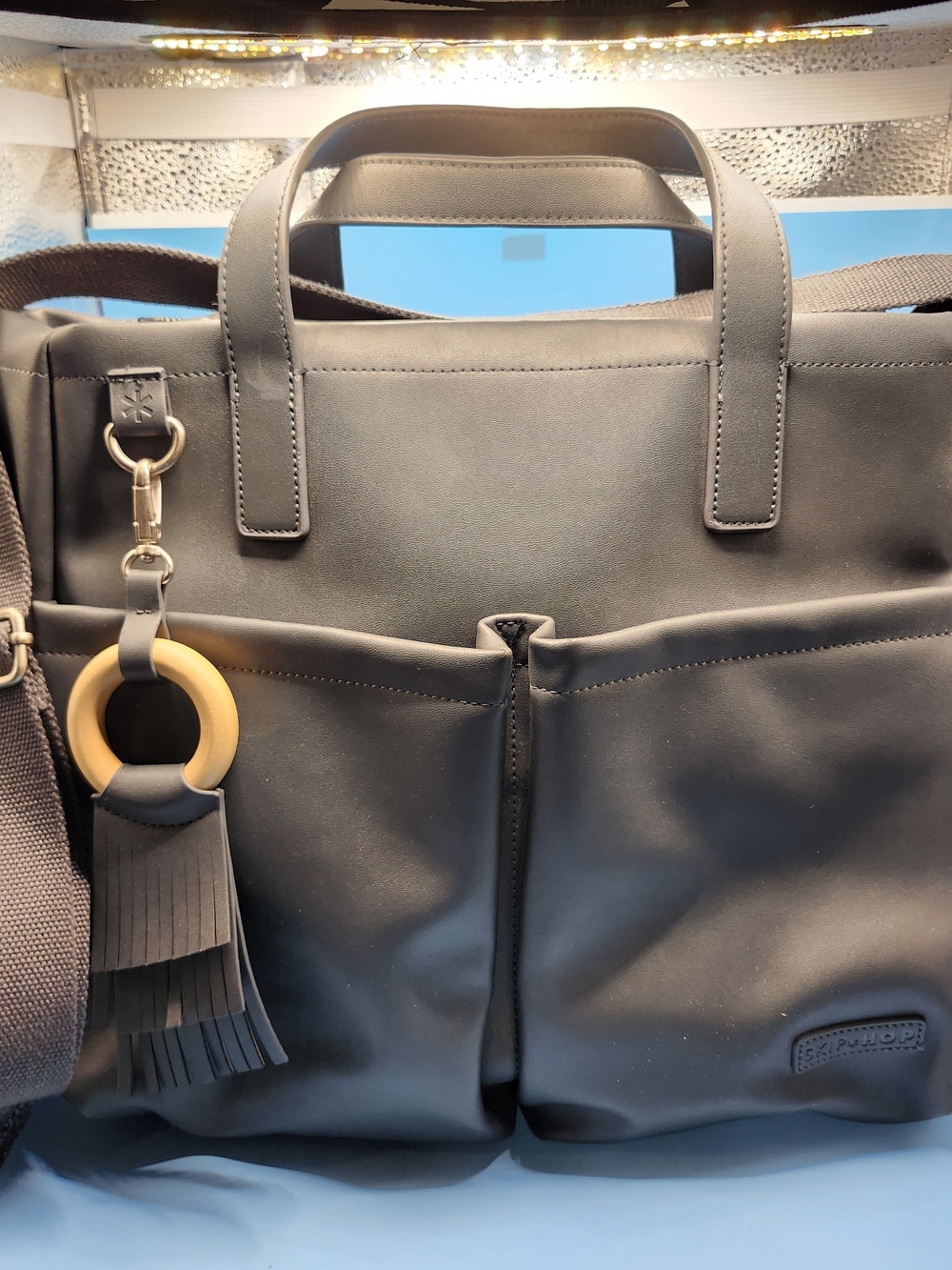 Skip Hop Grey Multi Pocketed Diaper Bag/16in x 13in/ Includes Changing Pad
